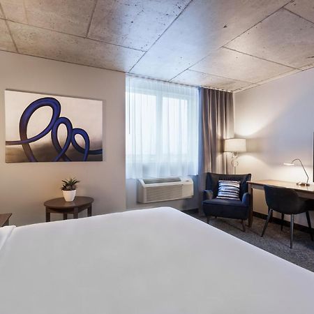 Imperia Hotel Et Suites בושרוויל מראה חיצוני תמונה