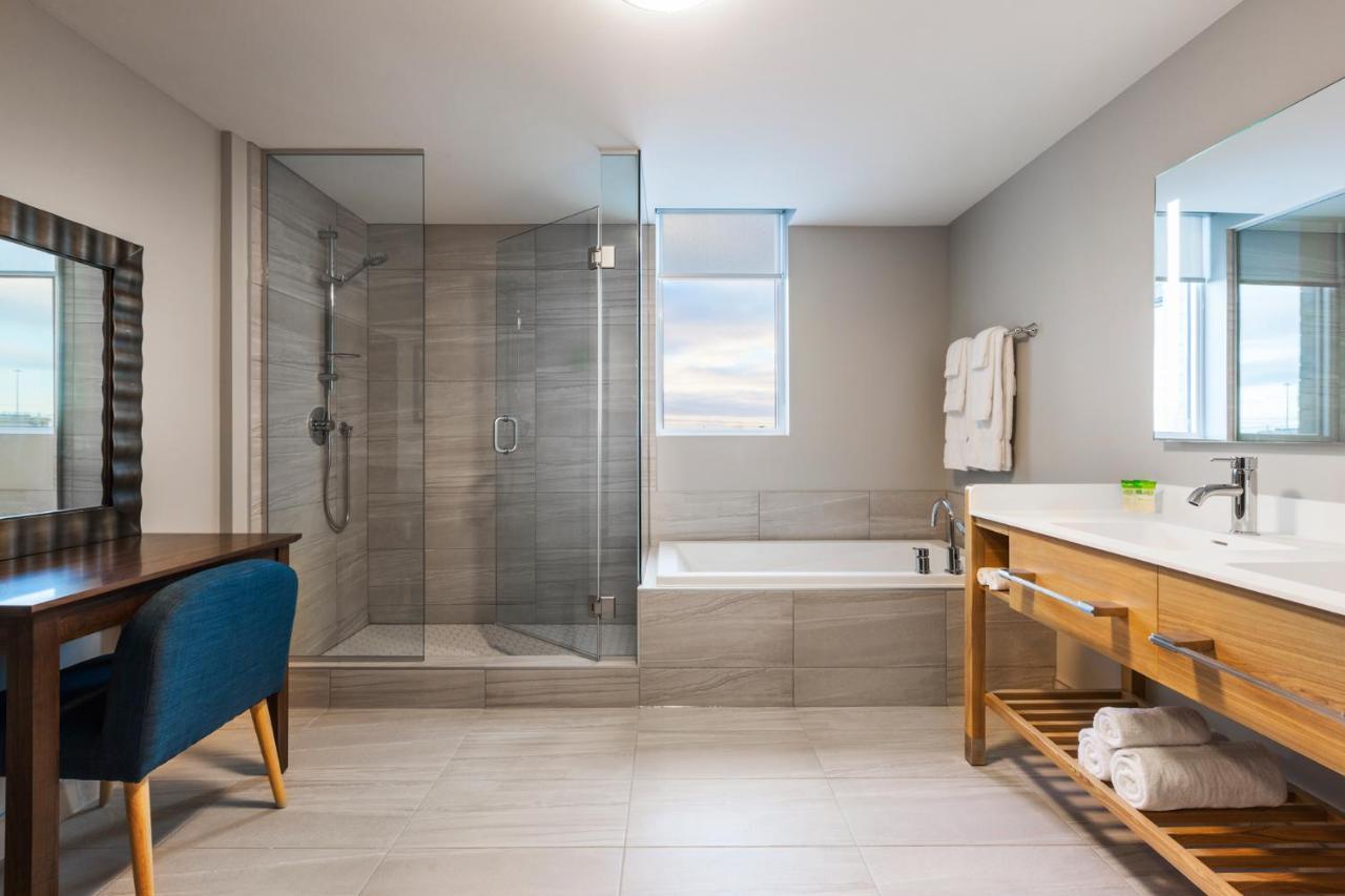 Imperia Hotel Et Suites בושרוויל מראה חיצוני תמונה
