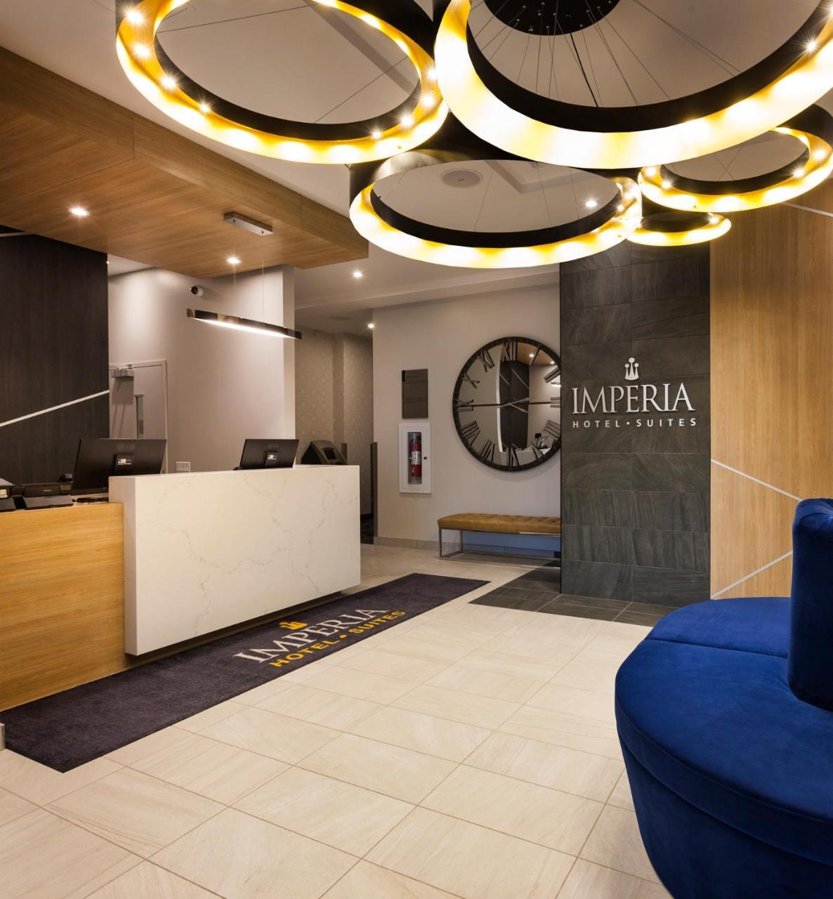 Imperia Hotel Et Suites בושרוויל מראה חיצוני תמונה